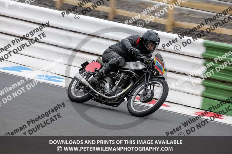 Vintage motorcycle club;eventdigitalimages;mallory park;mallory park trackday photographs;no limits trackdays;peter wileman photography;trackday digital images;trackday photos;vmcc festival 1000 bikes photographs